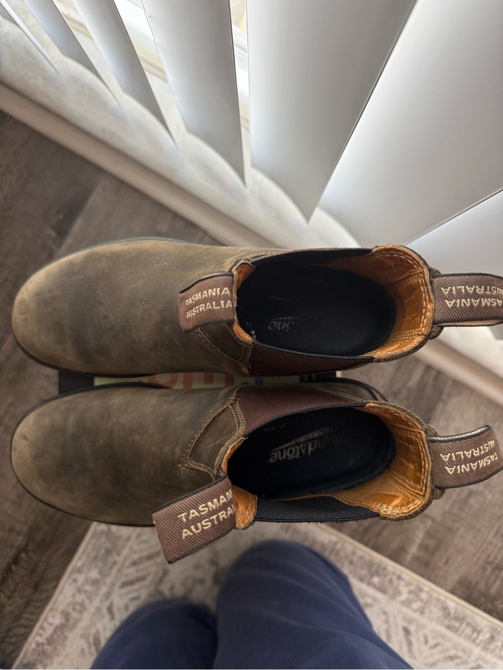 Blundstone 585 Rustic Brown Chelsea Ankle Boots - Picture 2 of 4